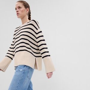 Gap 24/7 Split-Hem Striped Crewneck Sweater